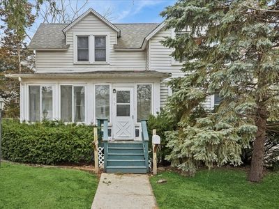 609 1st St, Libertyville, IL, 60048