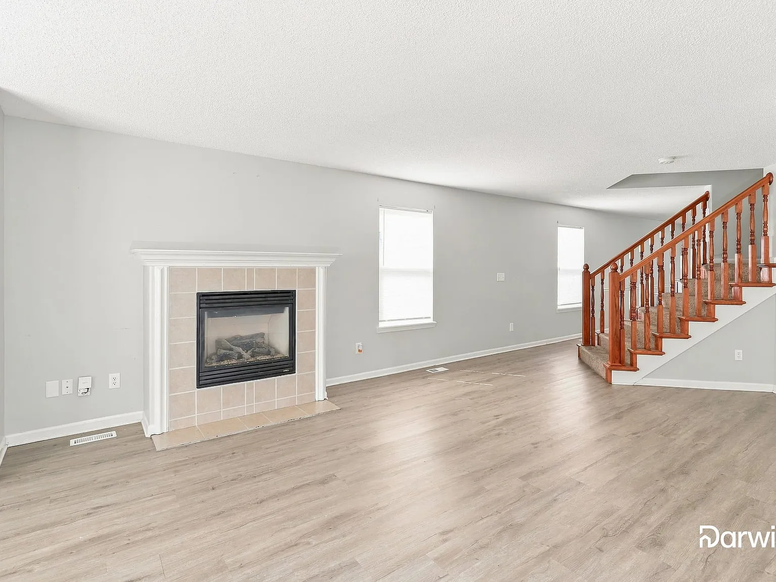 4 bed, 3.5 bath, 2047 sqft, $2,355 — Photo 4