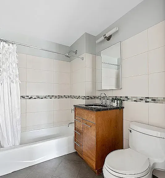 410 4th Ave #7H — Photo 5