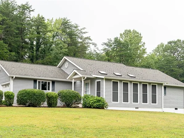 1209 Spring Dr, Tobaccoville, NC 27050