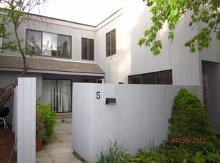 5 Edelweiss Ln, Ridgefield, CT 06877