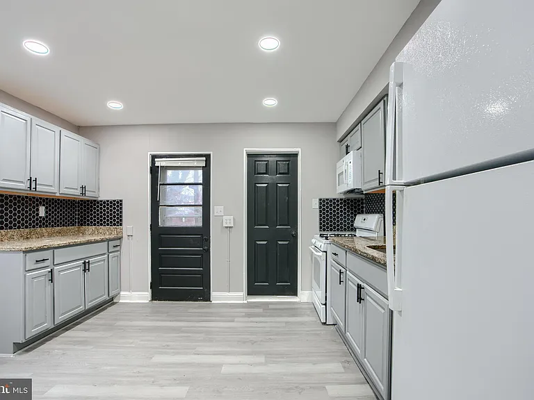 3807 Fleetwood Ave #1 — Photo 13