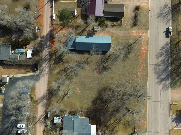 2320 Jennings Ave, Hot Springs, SD 57747