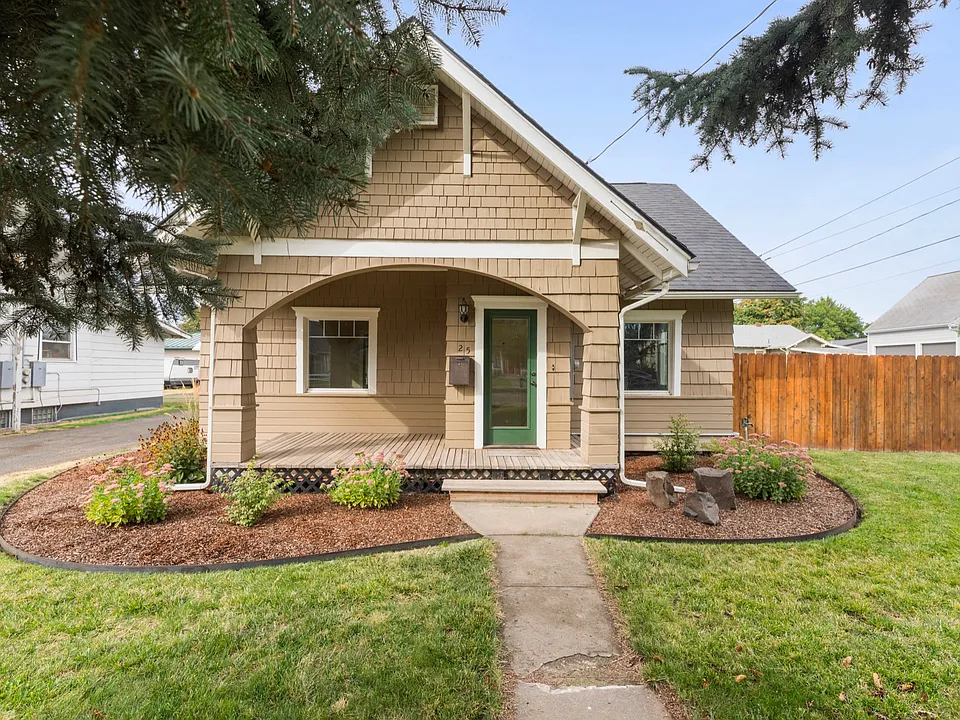 25 SE 6th St