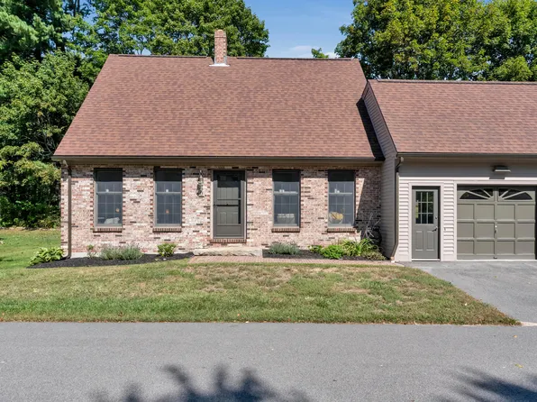 13 Coachlight Lane #13, Portland, ME 04102