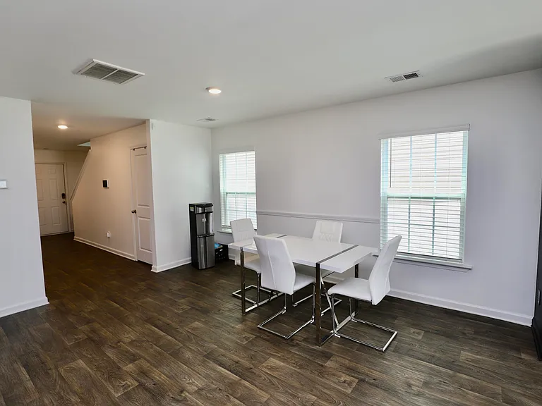 2037 Elmridge Rd — Photo 11