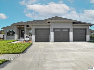 18907 Riviera Dr, Omaha, NE 68136