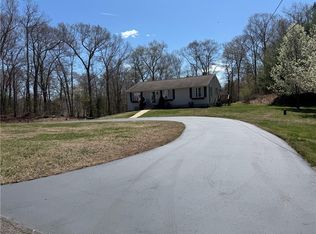 20 Casey Ln, Coventry, RI 02816