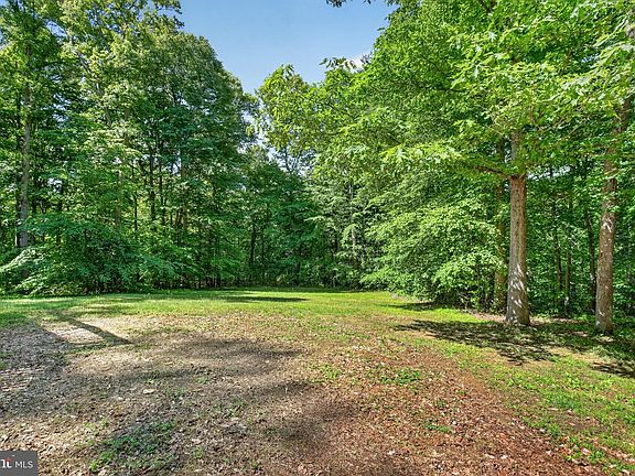 4th image of 1832 Lottie Fowler Rd