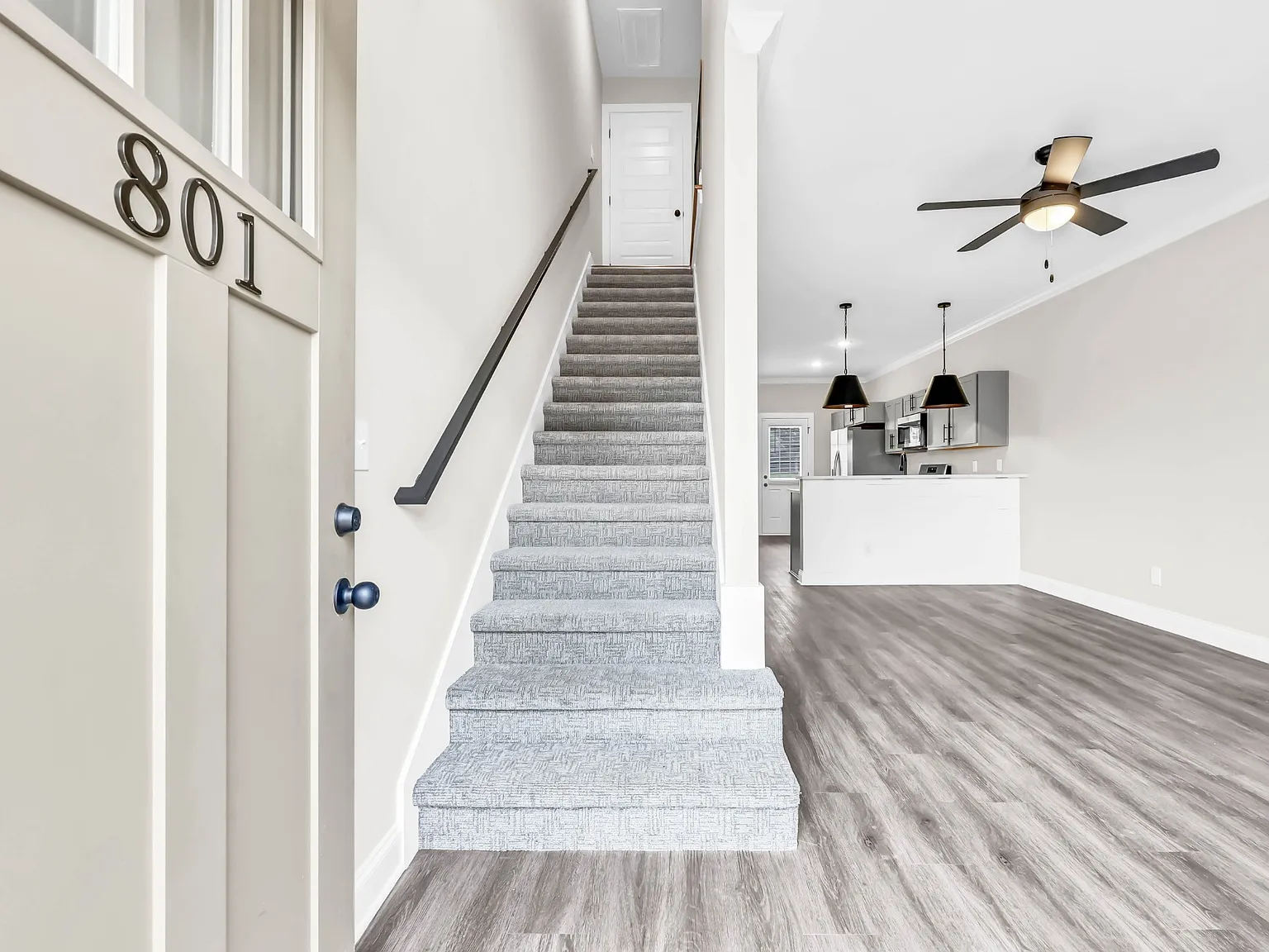 2 bed, 2.5 bath, 1050 sqft, $1,350 — Photo 3