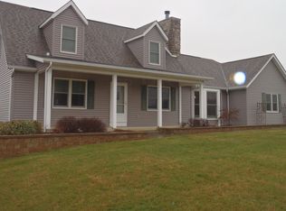 6140 Licking Trails Rd, Heath, OH 43056