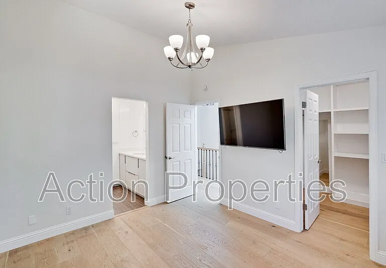 695 S Knickerbocker Dr #15 — Photo 17