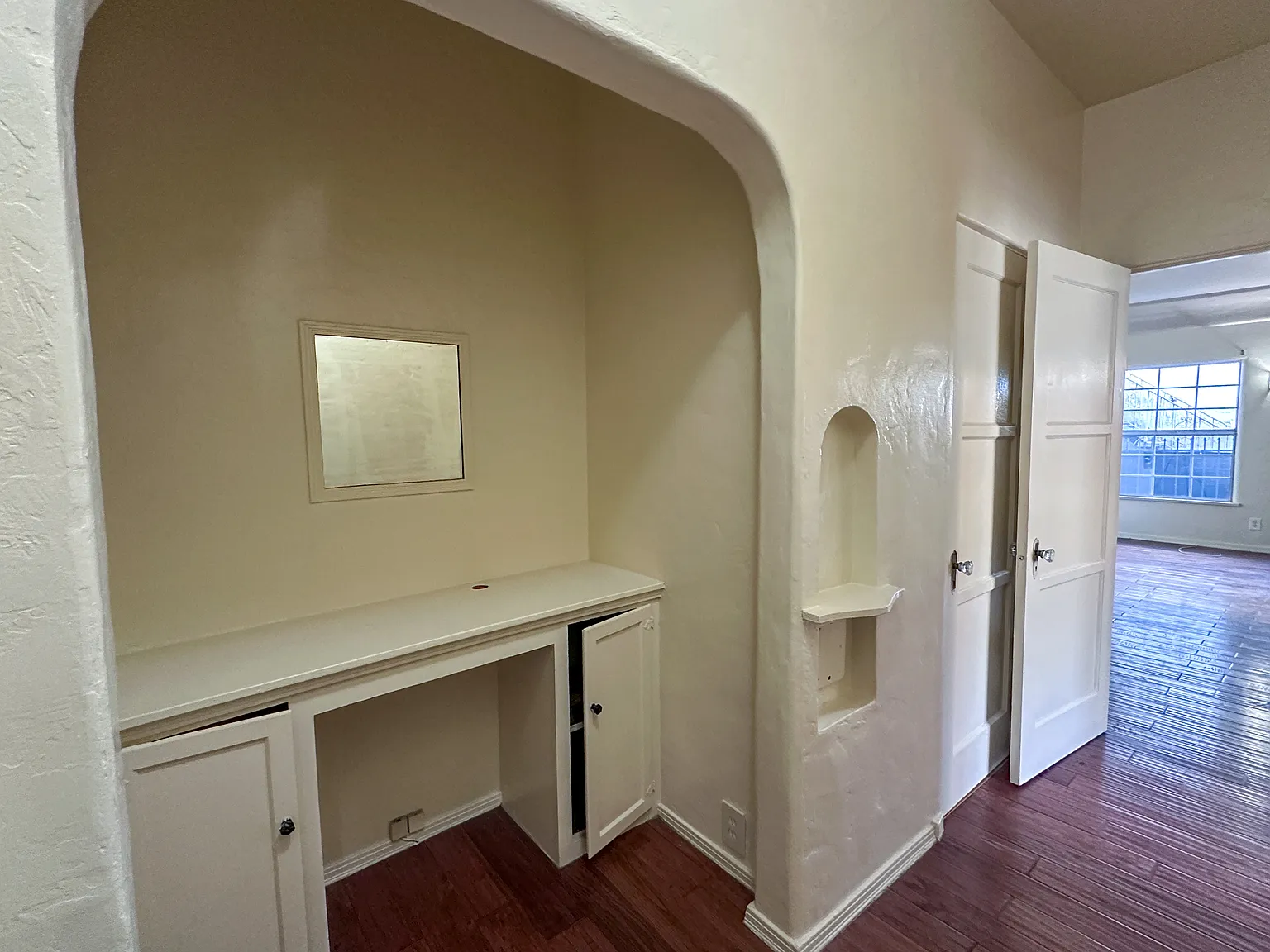 2 bed, 1057 sqft, $2,800 — Photo 2