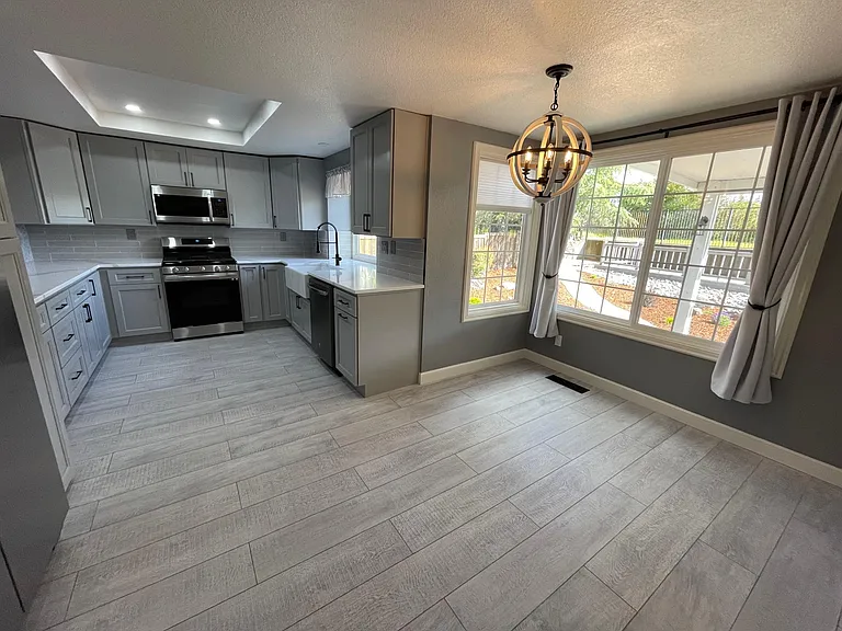 2254 Lake Crest Ct — Photo 5