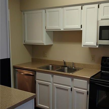 2nd image of 3407 Spanish Villa Dr #2