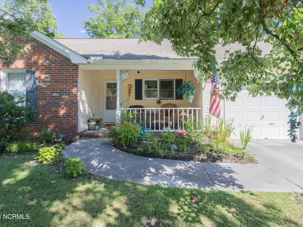 162 Raintree Circle, Jacksonville, NC 28540