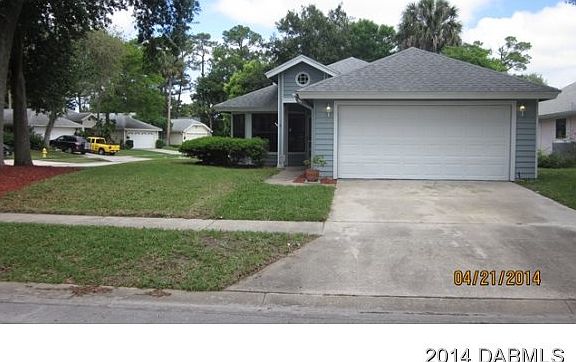 3rd image of 978 Breezemont Ct