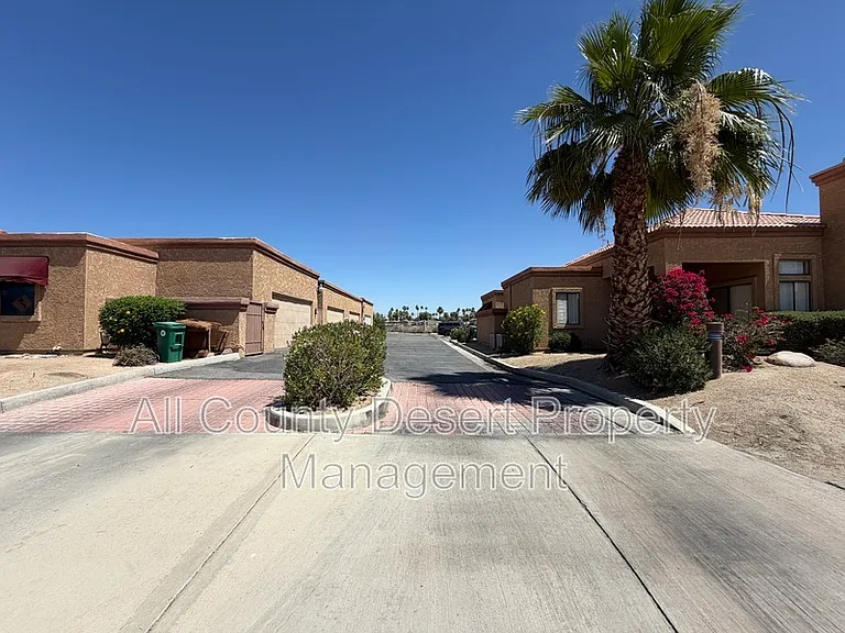 74350 Magnesia Falls Dr #1 — Photo 16