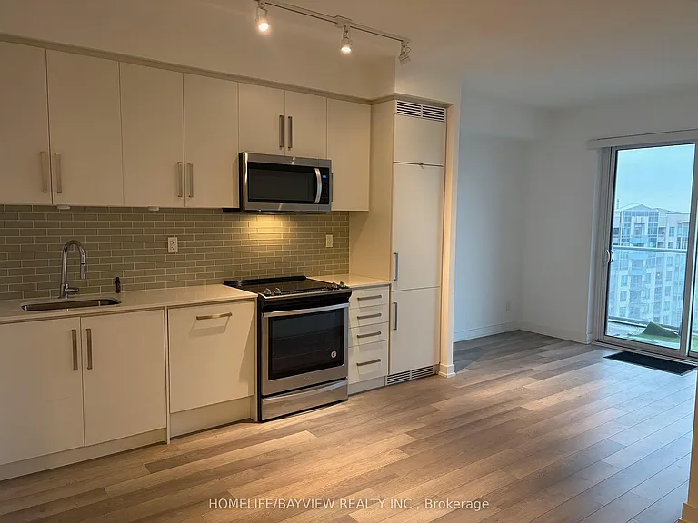 5180 Yonge St #2006 — Photo 4