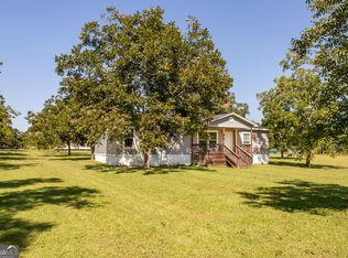 2702 Ware St, Blackshear, GA 31516
