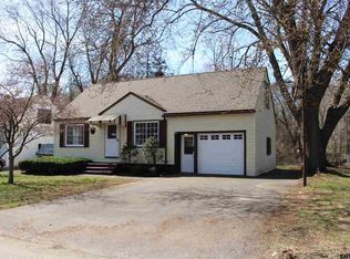 1031 Peter Rd, Schenectady, NY 12303