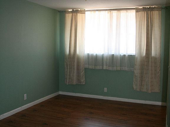 5th image of 141 Victoria Ave