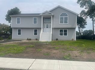 4236 Express Dr N, Ronkonkoma, NY
