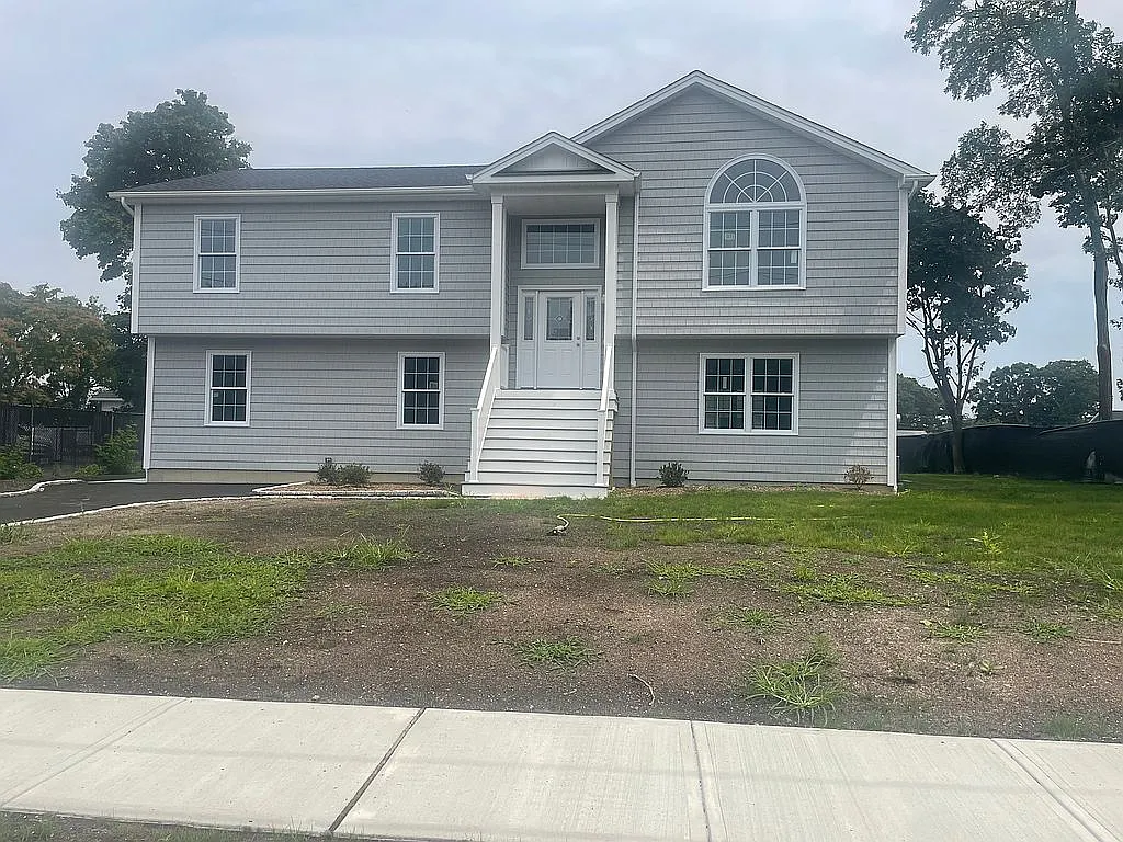 4236 Express Dr N photo 1