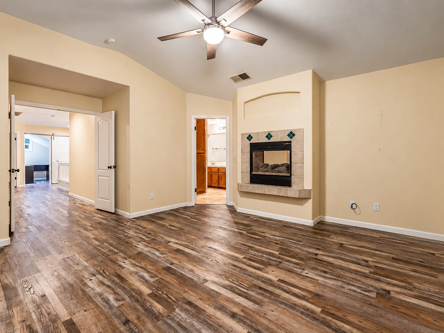 4 bed, 2207 sqft, $3,272 — Photo 1