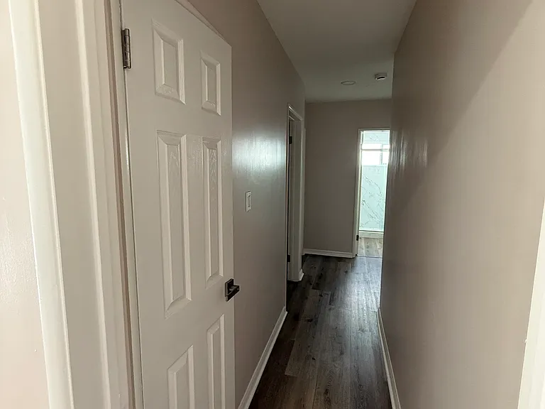 22861 Saticoy St — Photo 20