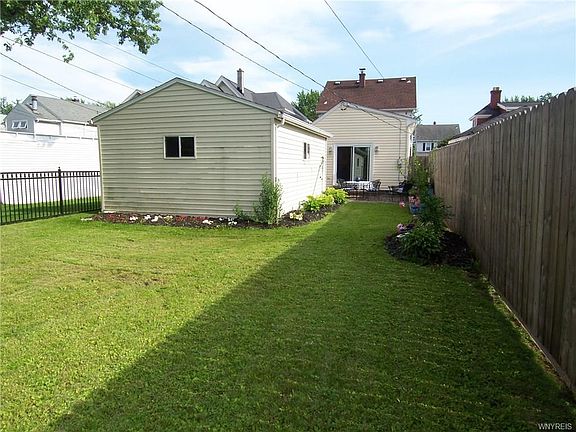 2nd image of 332 McKinley Ave