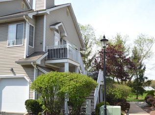 27 Birchwood Rd, Bedminster, NJ 07921