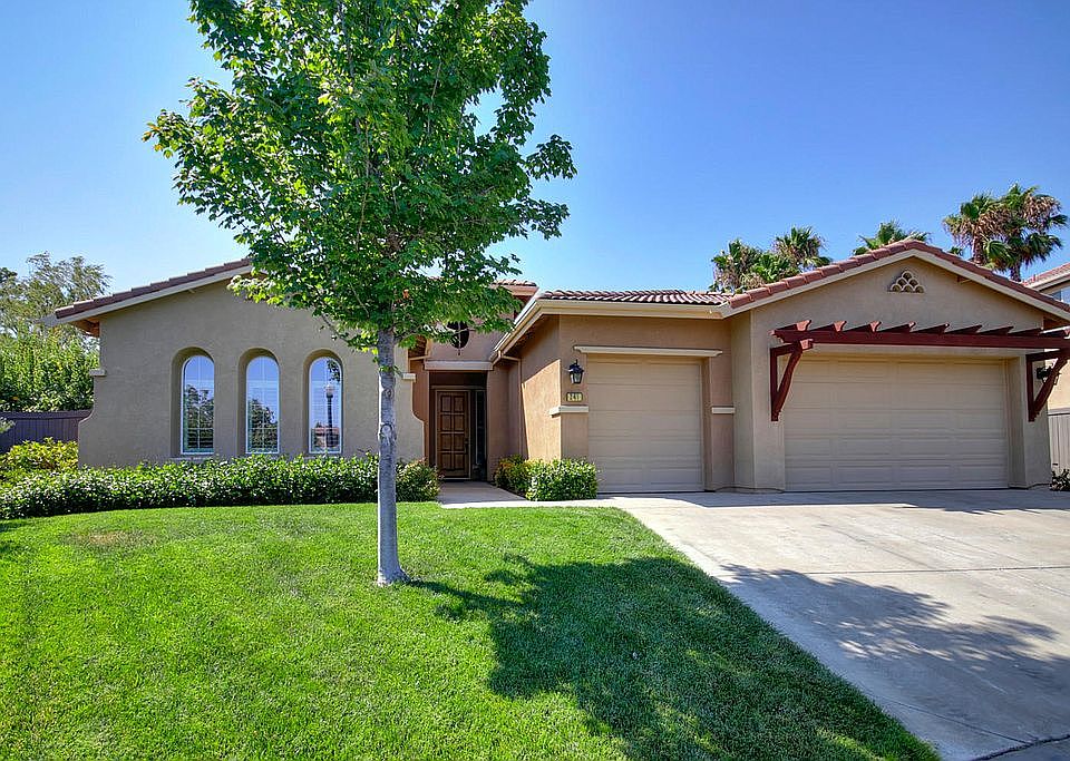 1st image of 241 Vista Creek Cir