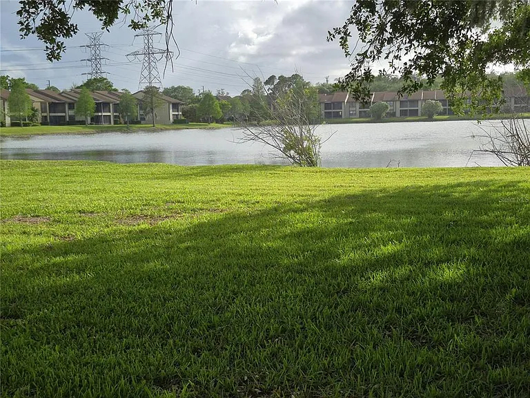 50 Woodlake Pl #50 — Photo 37