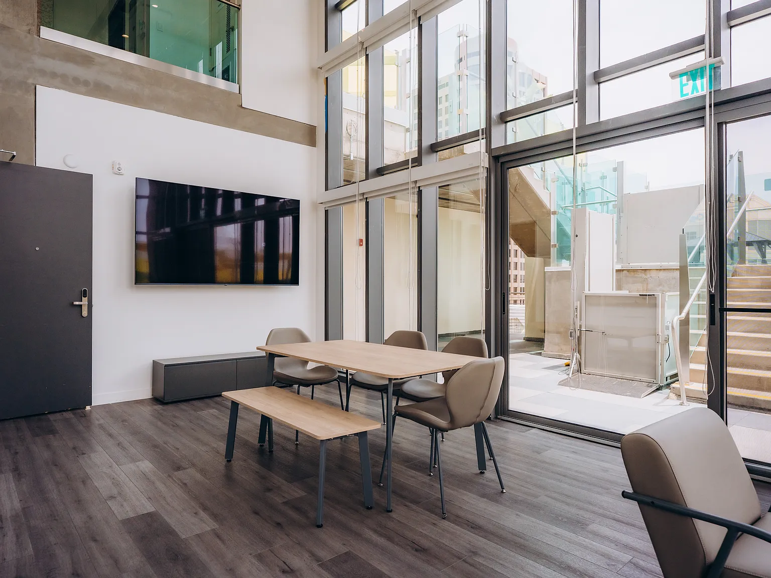 TENTEN Campus Glendale — Photo 2