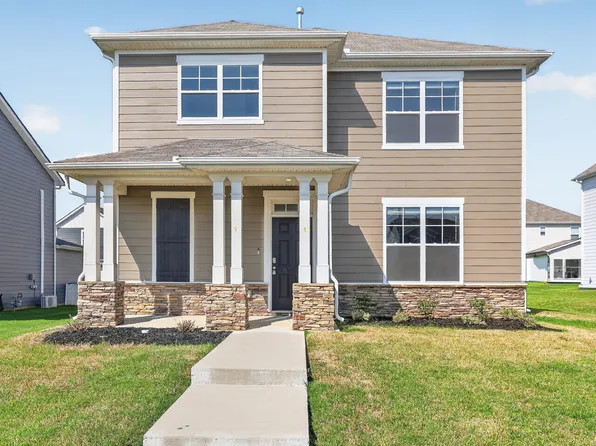 1510 Ashgrove Pl, Lebanon, TN 37087