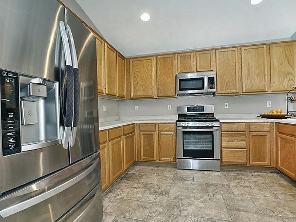 5th image of 2622 S Iowa St