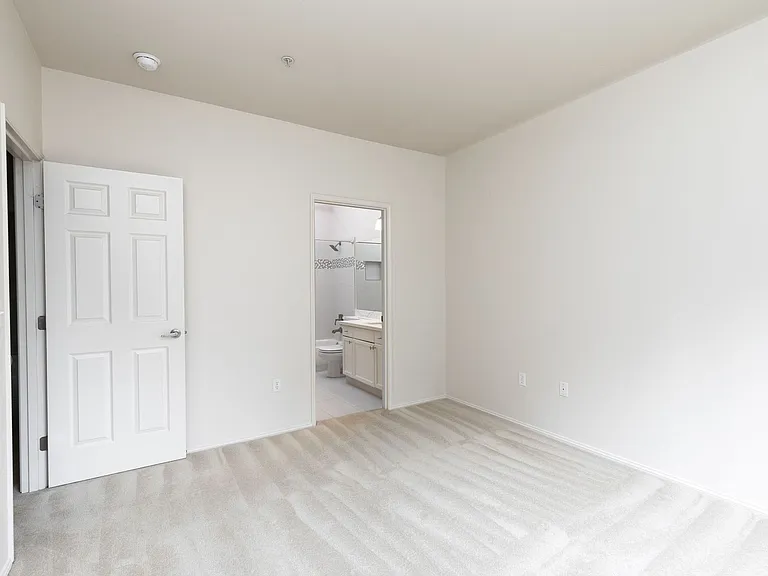 25235 SE Klahanie Blvd #N201 — Photo 10