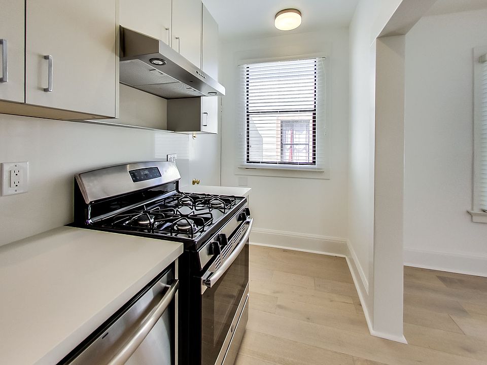 1st image of 35-41 Lafayette St #39