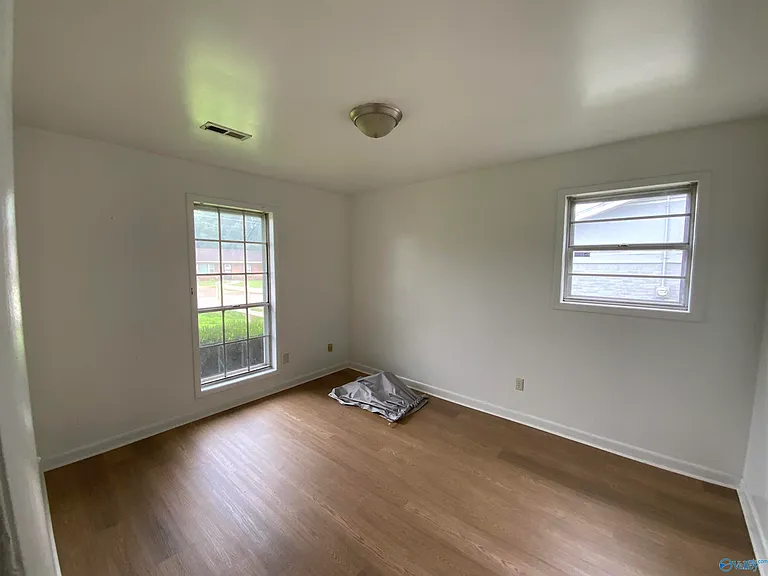 3310 Village Dr SW — Photo 7
