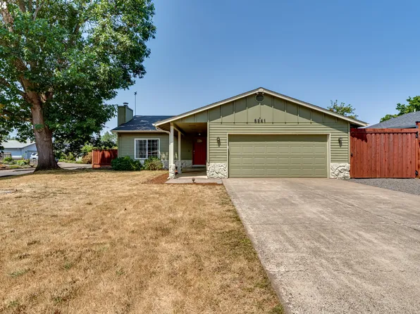 5241 Sugarpine Cir, Eugene, OR 97402