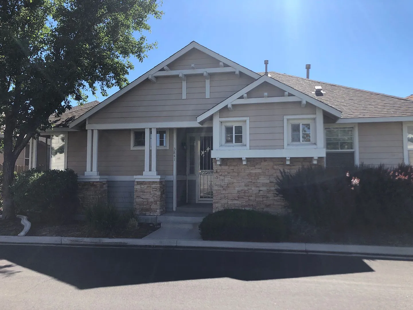 3841 Herons Landing Dr photo 1