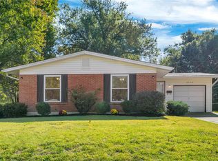 2450 Palm Dr, Florissant, MO 63031