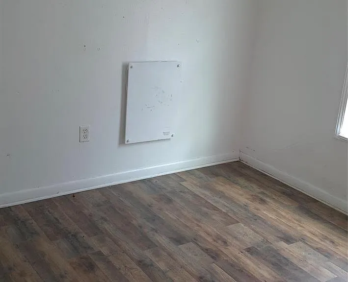 2811 Iola St #8 — Photo 8