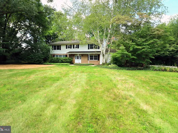 134 W Outer Dr, State College, PA 16801