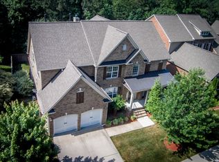 911 Ravendale Pl, Cary, NC 27513