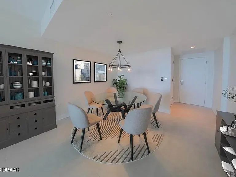 241 Riverside Dr #2206 — Photo 5