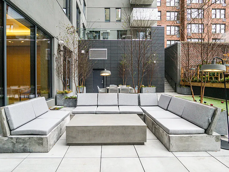 515 E 86th St #2102 — Photo 14