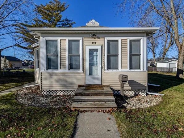 121 Brady Street, Portage, WI 53901
