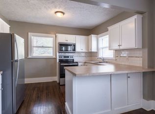674 N 48th St, Omaha, NE 68132